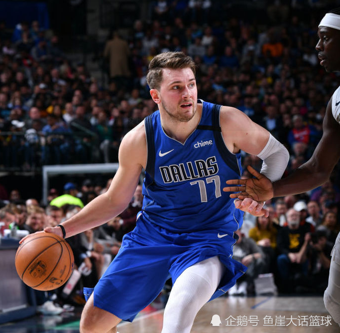 独行侠爆冷凯尔特人，锡安完成帽子戏法