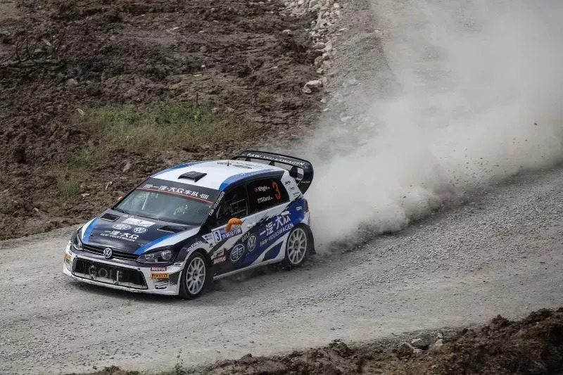 火力全开！赛车比赛数据创纪录