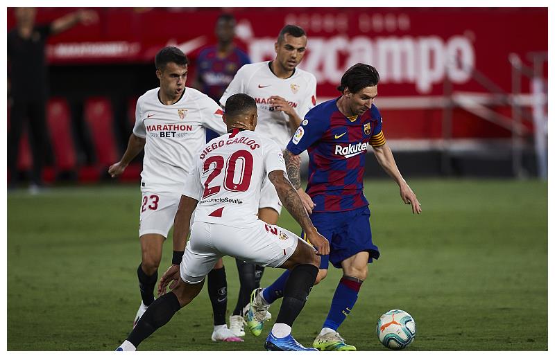 爱游戏-巴黎翻盘塞维利亚，格列兹曼刷新纪录