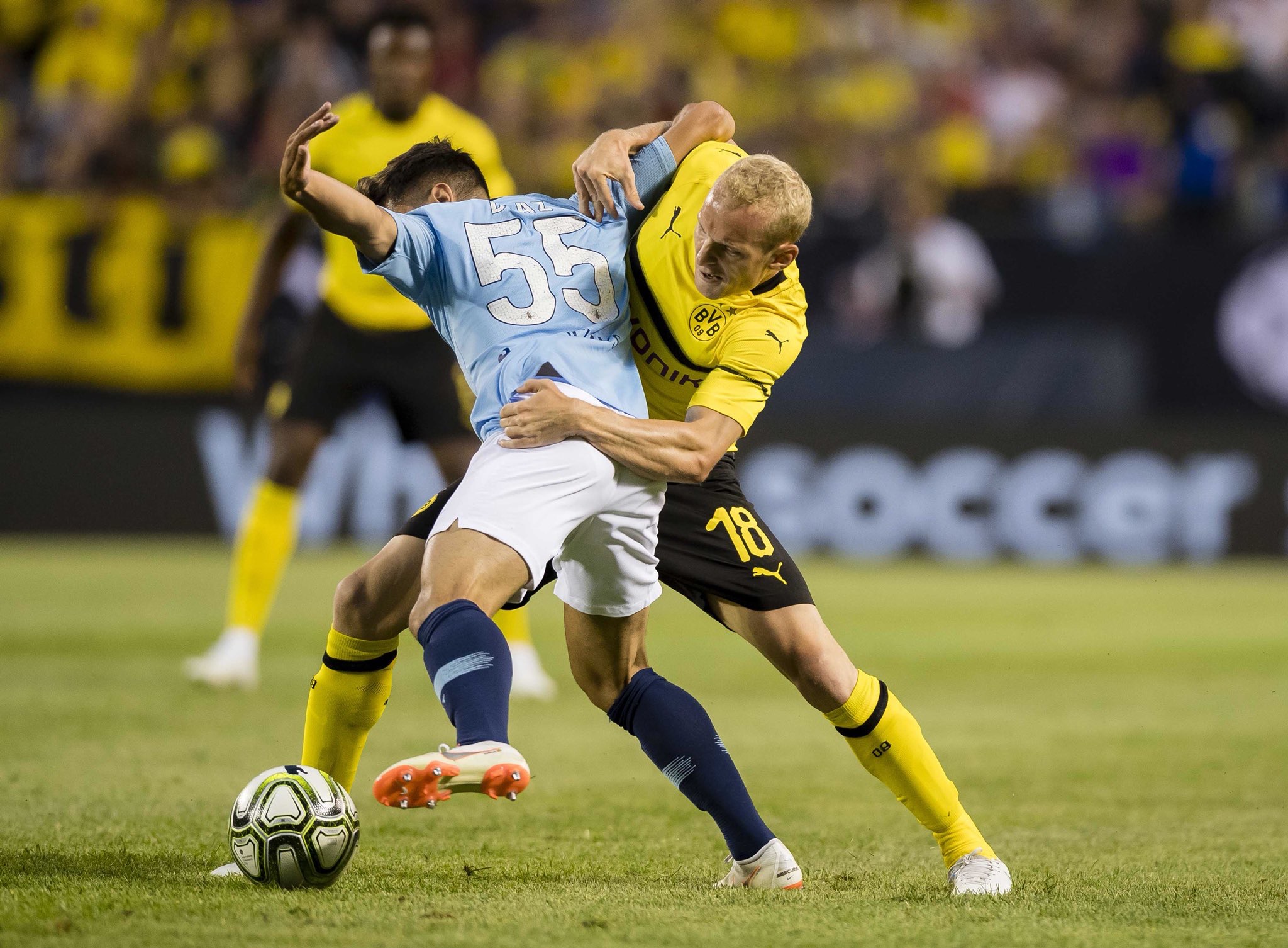 爱游戏官方入口-多特蒙德碾压乌拉圭，加维高光表现