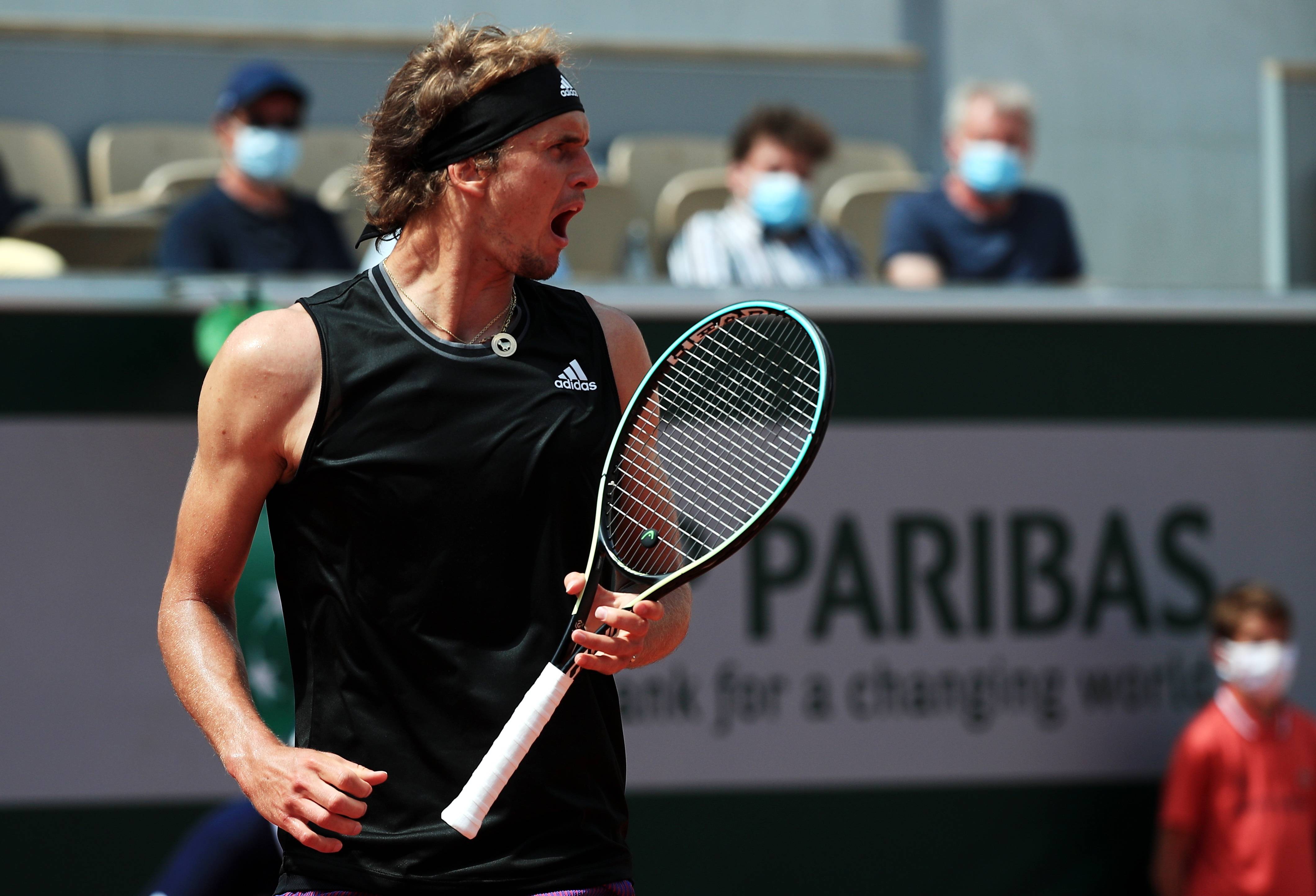 世界网球队爆冷日本网球队，兹维列夫高光表现