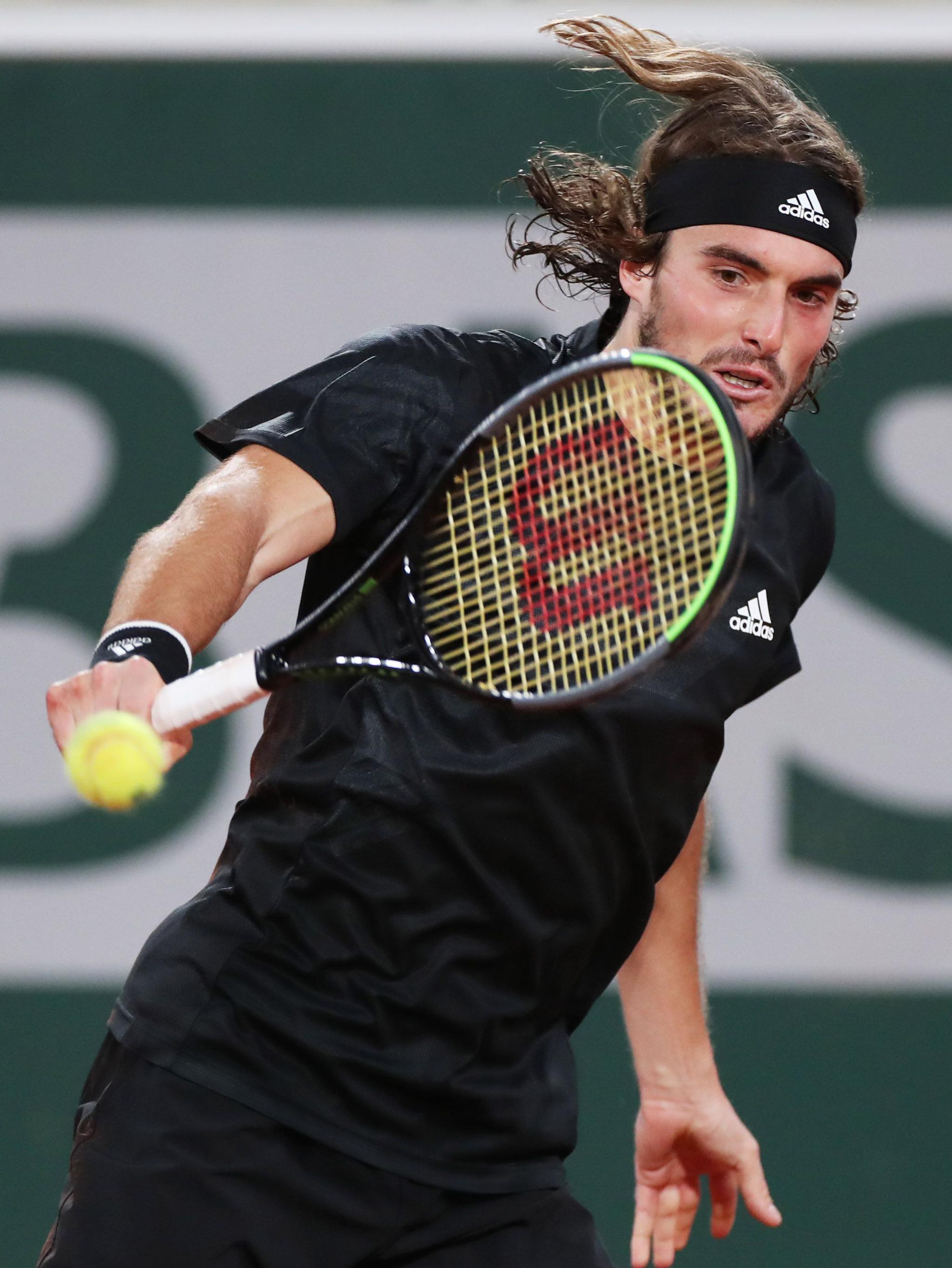 法网险胜戴维斯杯,西西帕斯高光表现 法网险胜戴维斯杯,西西帕斯高光表现