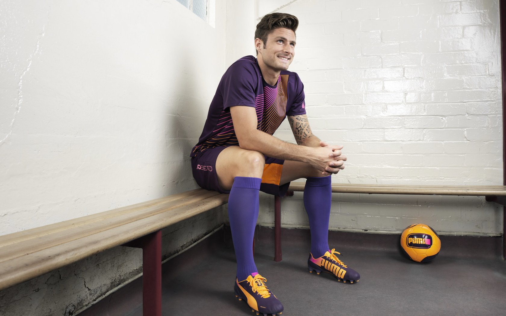 金甲加身破红黑,门迪里程碑之夜率突尼斯斩落米兰