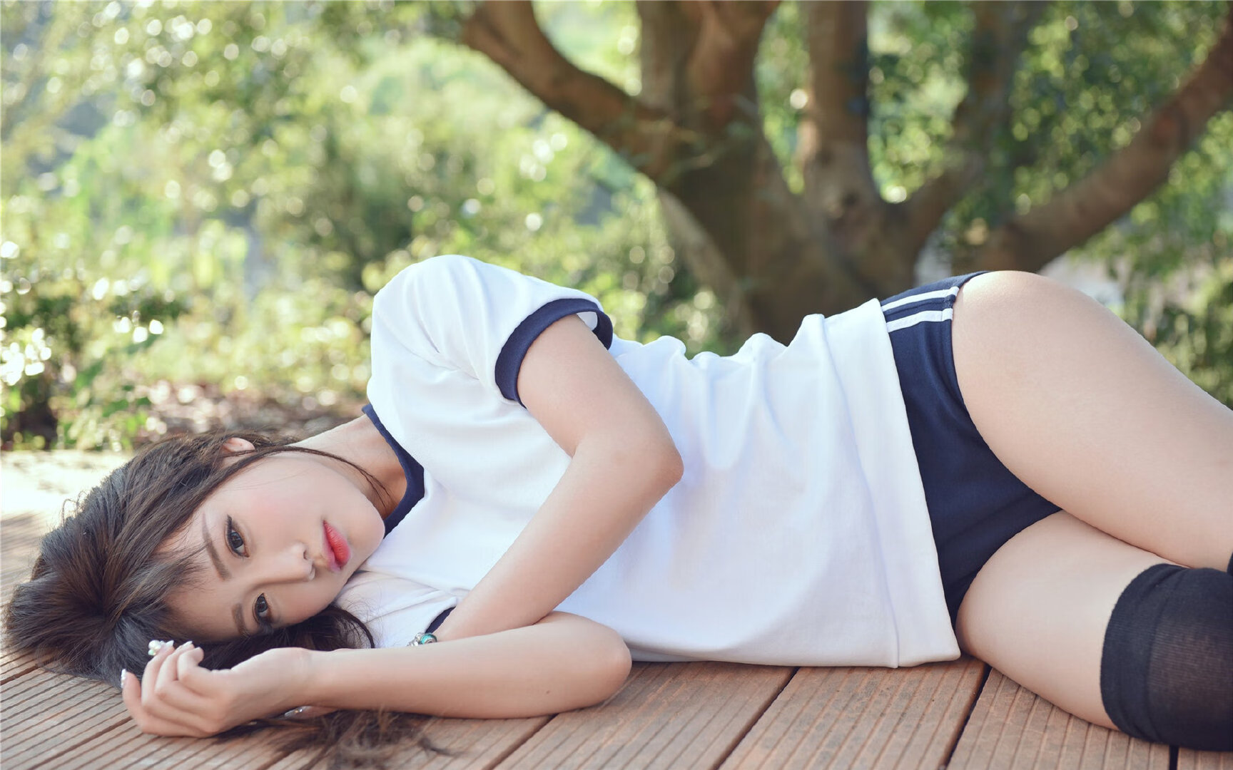 冰川神话，当恩佐的沉默防守让丹麦童话褪色时，我们都在见证一种新足球的诞生